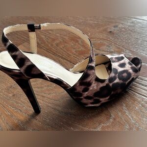 New leopard print pumps